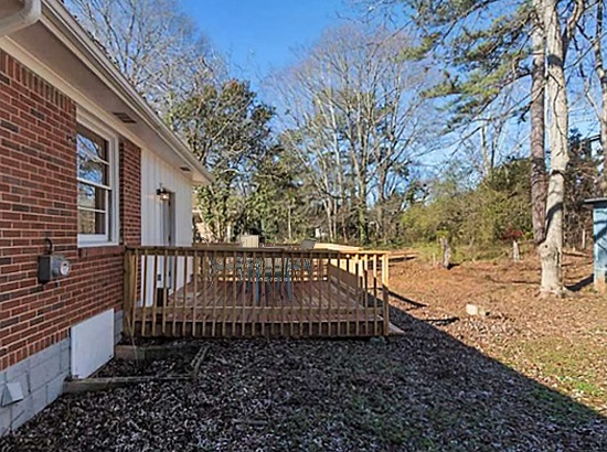 Deck 3236 Beech Dr Meadowbrook Acres HausZwei Homes Kevin Polite Solid Source Realty Inc