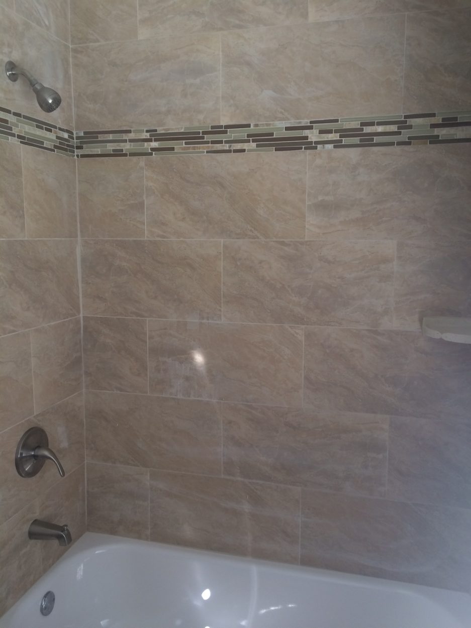 Shower Decatur 3236 Beech Dr Meadowbrook Acres HausZwei Homes Kevin Polite Solid Source Realty Inc