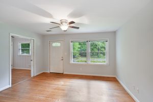 3267 Bonway Living Room Decatur Meadowbrook Acres