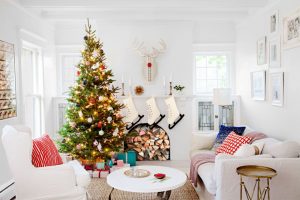 How To Sell Your House in During the Holidays - A Guide for Sellers